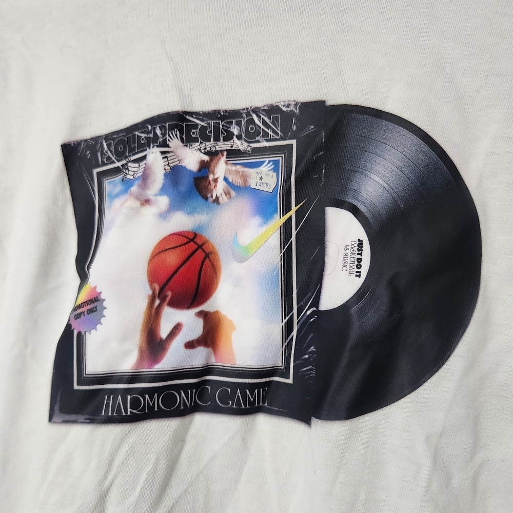 Nike Sole Precision Harmonic Game Basketball  Mens Medium T-Shirt white NWT - Picture 2 of 8